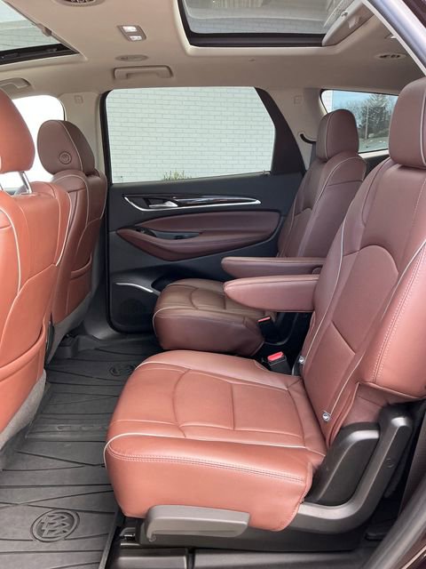 Used 2021 Buick Enclave Avenir w/ Avenir Technology Package AWD/4WD image 12