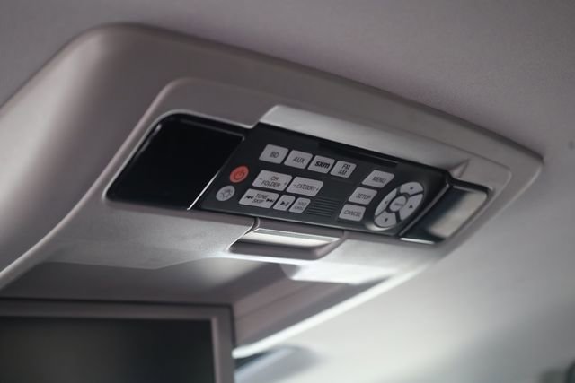 Used 2017 Honda Pilot Touring image 29