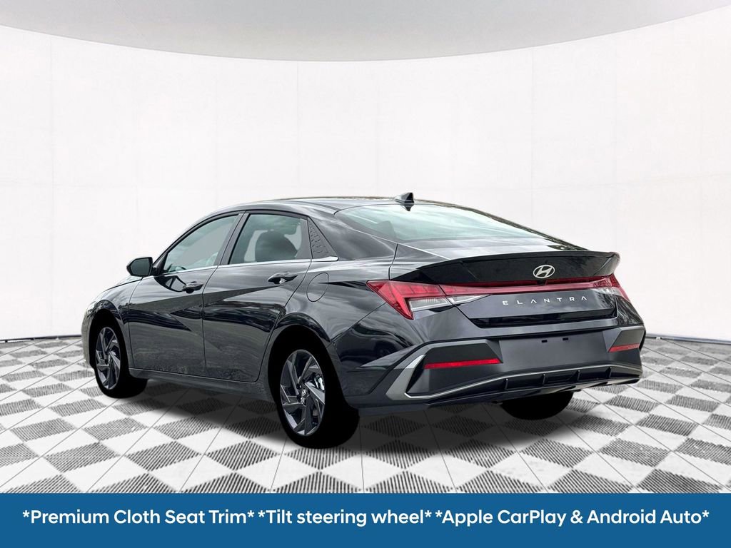 New 2026 Hyundai Elantra SEL Sport image 8