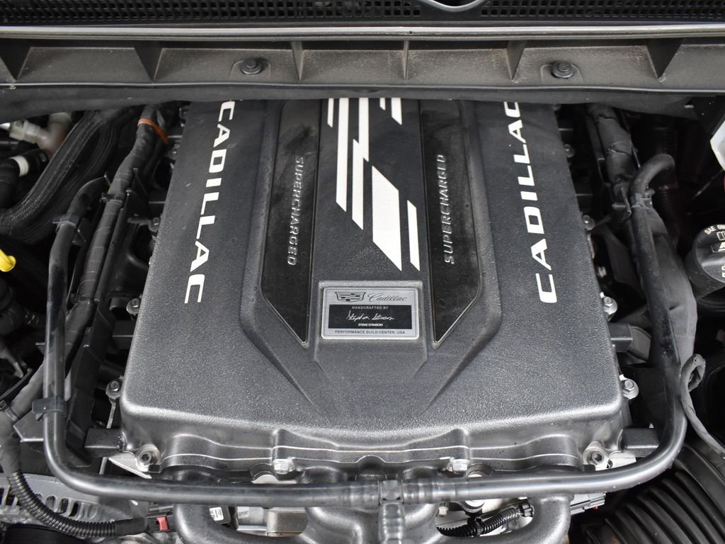Used 2024 Cadillac Escalade V w/ LPO, ONYX Package image 45