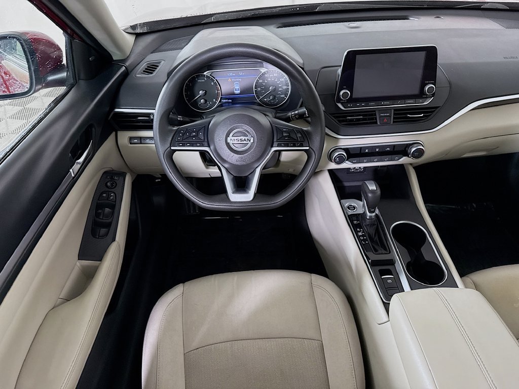 Used 2022 Nissan Altima 2.5 SV AWD/4WD image 3