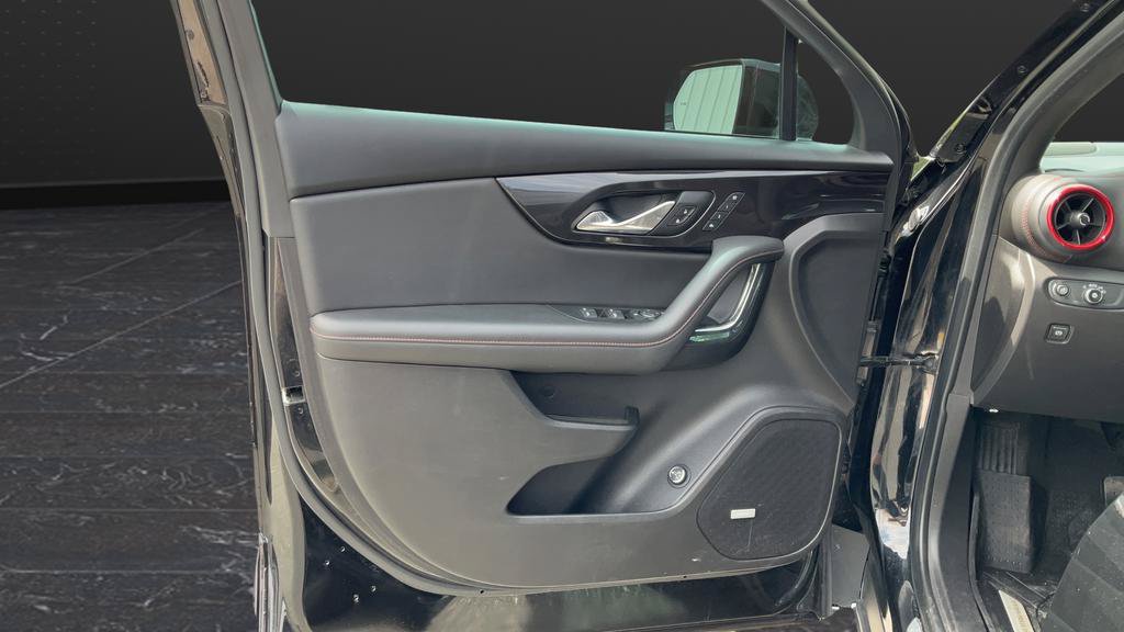 Certified 2020 Chevrolet Blazer RS AWD/4WD image 27