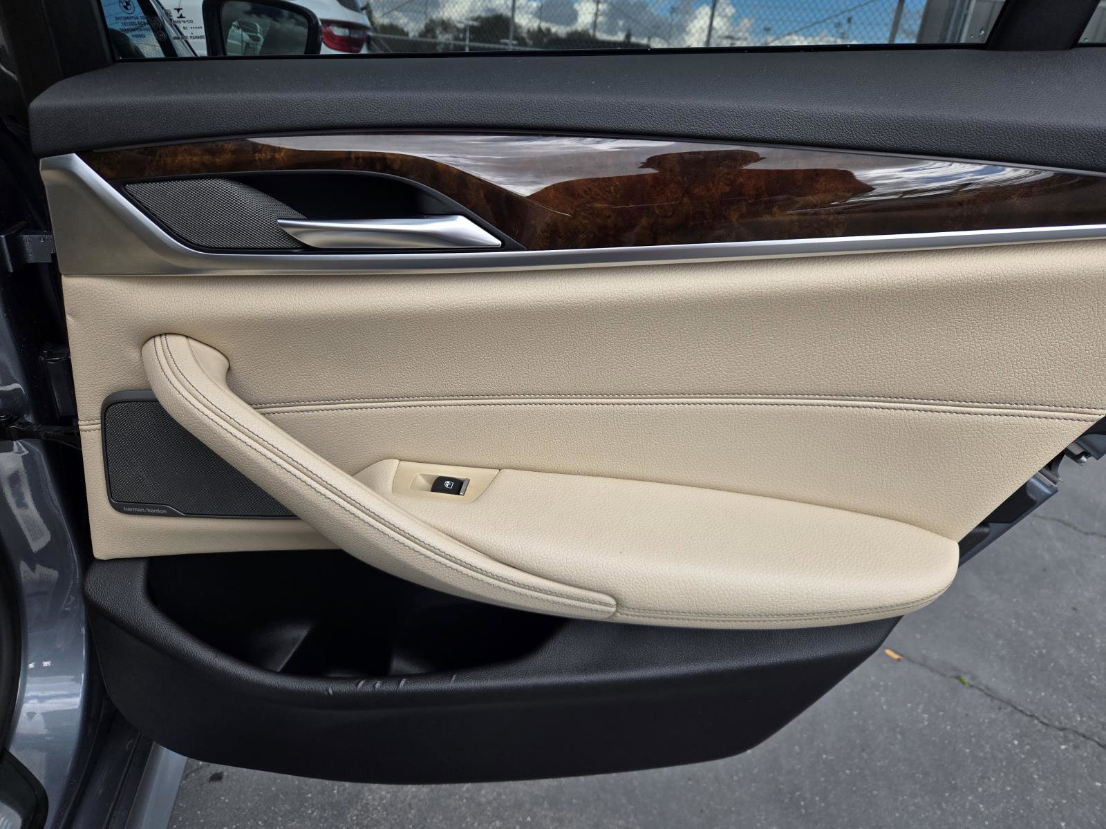 Used 2019 BMW 530i 530i Sedan RWD w/ M Sport Package image 29