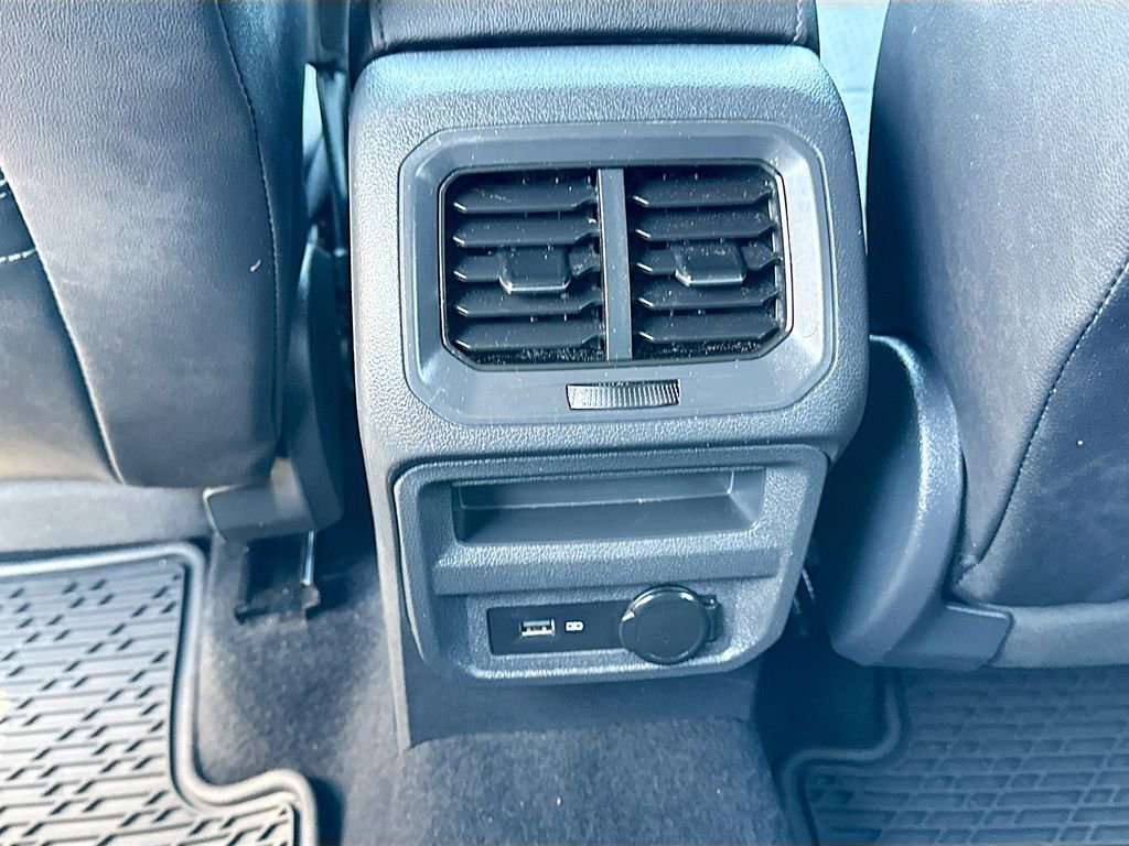 Used 2020 Volkswagen Tiguan SE R-Line image 18