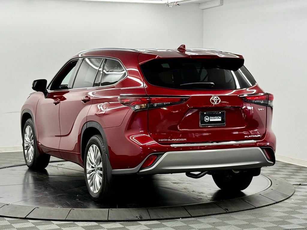 Used 2026 Toyota Highlander Platinum AWD/4WD image 12