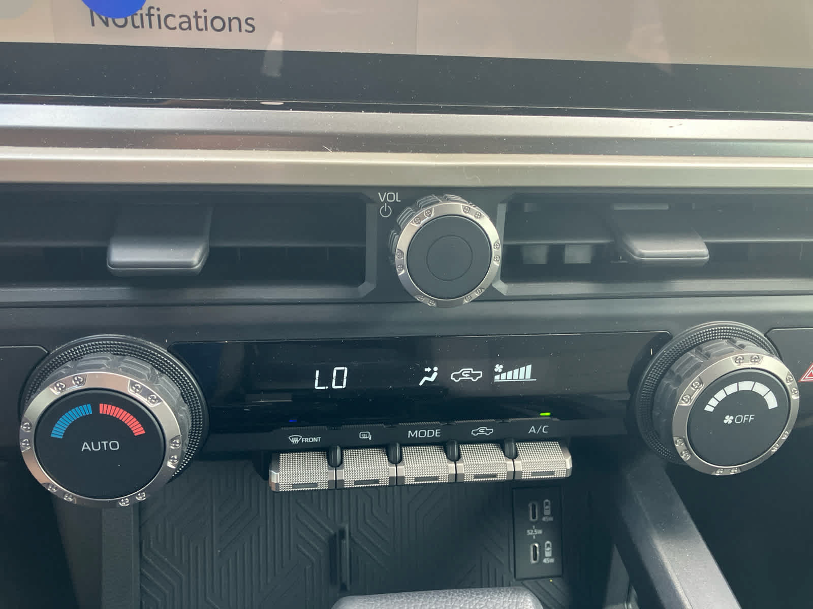 Certified 2024 Toyota Tacoma TRD Off-Road AWD/4WD image 25