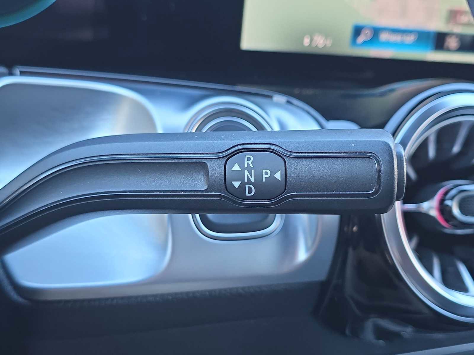 Used 2022 Mercedes-Benz EQB 300 4MATIC w/ Exclusive Package image 21