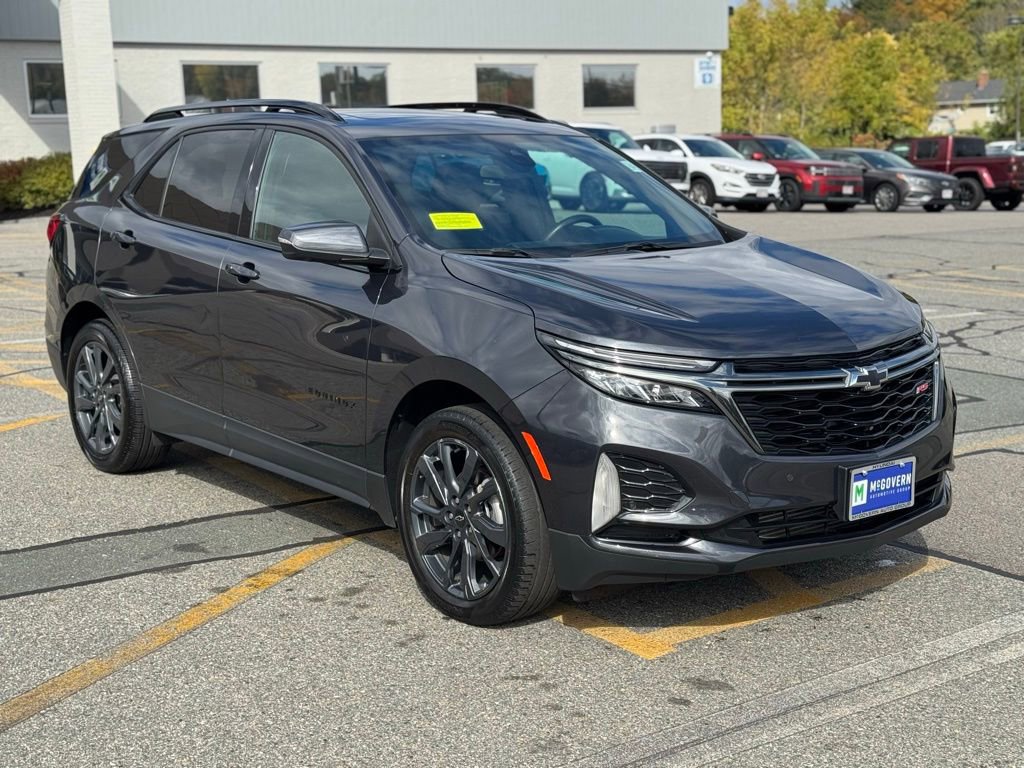 Used 2022 Chevrolet Equinox RS w/ RS Leather Package image 8