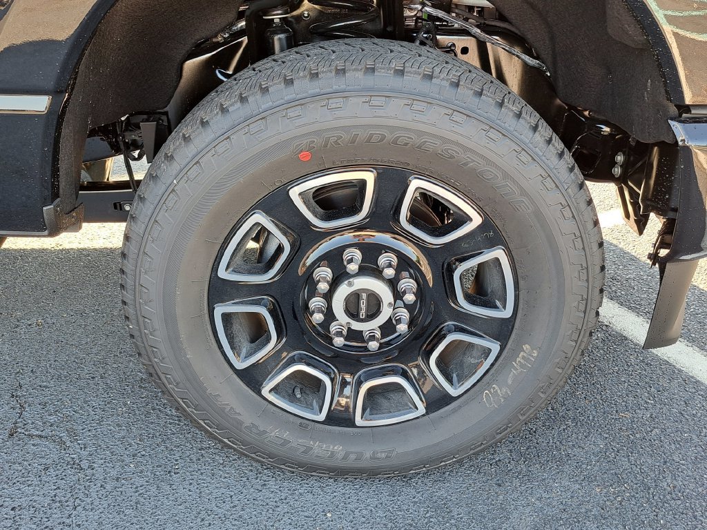 New 2026 Ford F350 Platinum w/ FX4 Off-Road Package AWD/4WD image 18