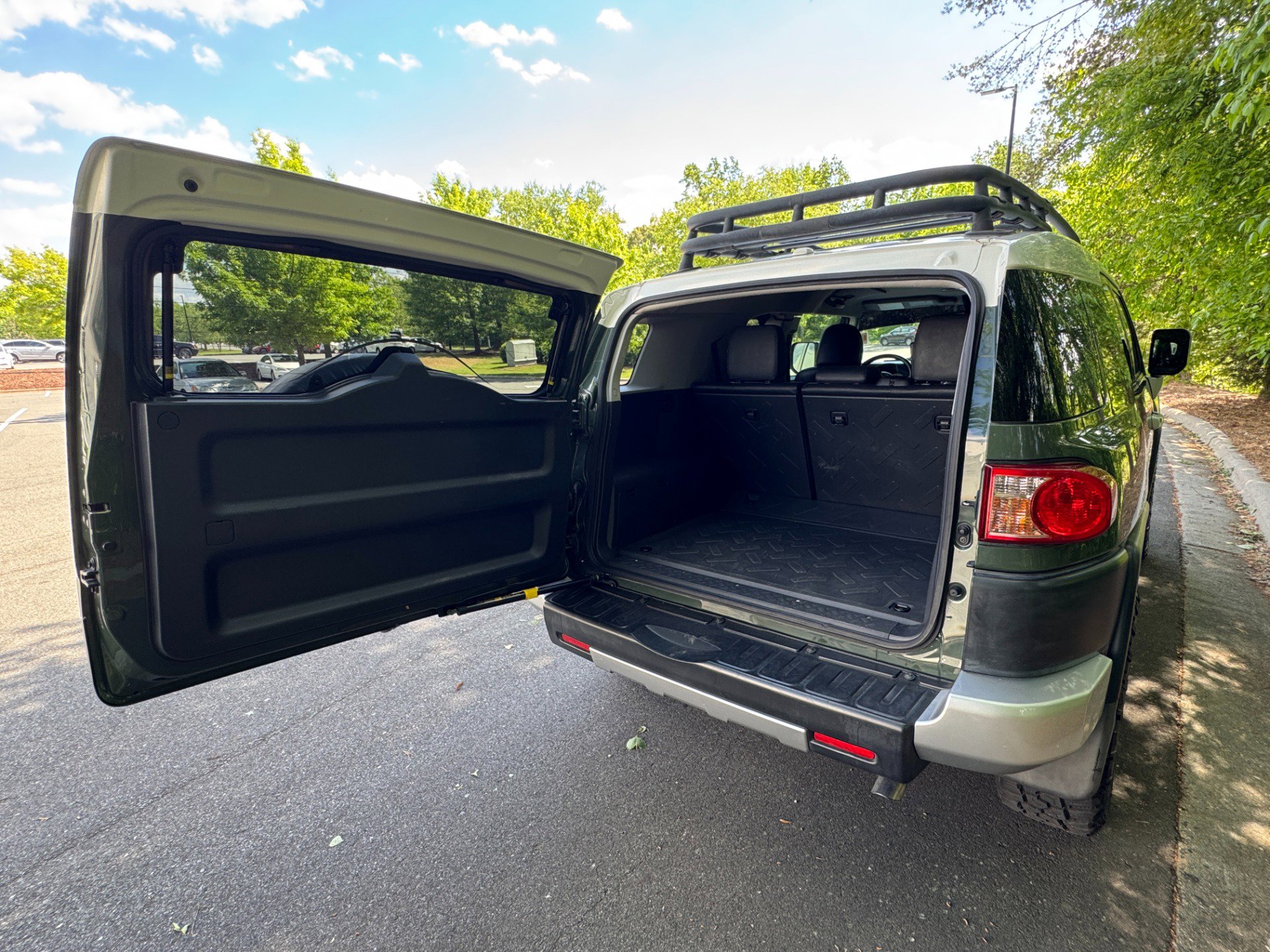 Used 2011 Toyota FJ Cruiser 2WD w/ Convenience Pkg image 50