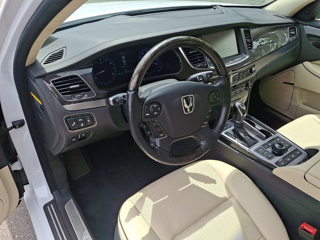 Used 2015 Hyundai Equus Signature RWD image 26