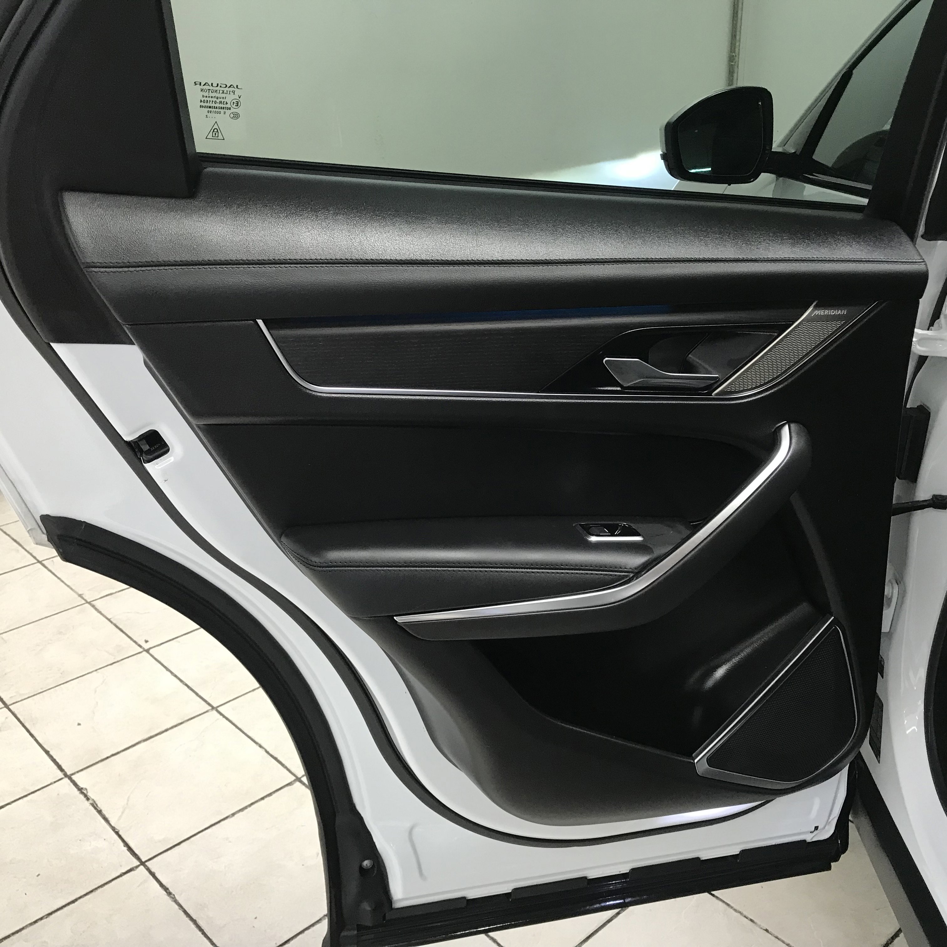 Used 2023 Jaguar F-PACE S AWD/4WD image 9