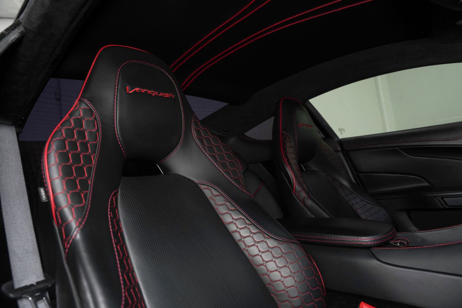 Used 2014 Aston Martin Vanquish Coupe image 29