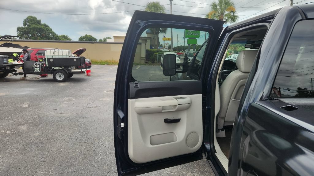 Used 2008 Chevrolet Silverado 1500 LT w/ Power Pack Plus AWD/4WD image 11