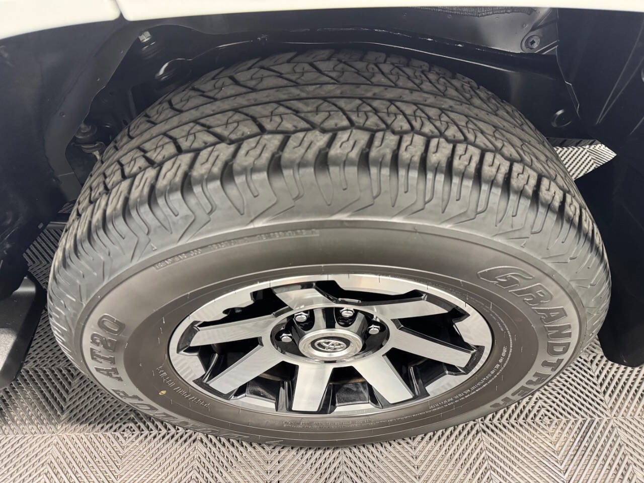 Used 2024 Toyota 4Runner TRD Off-Road image 44