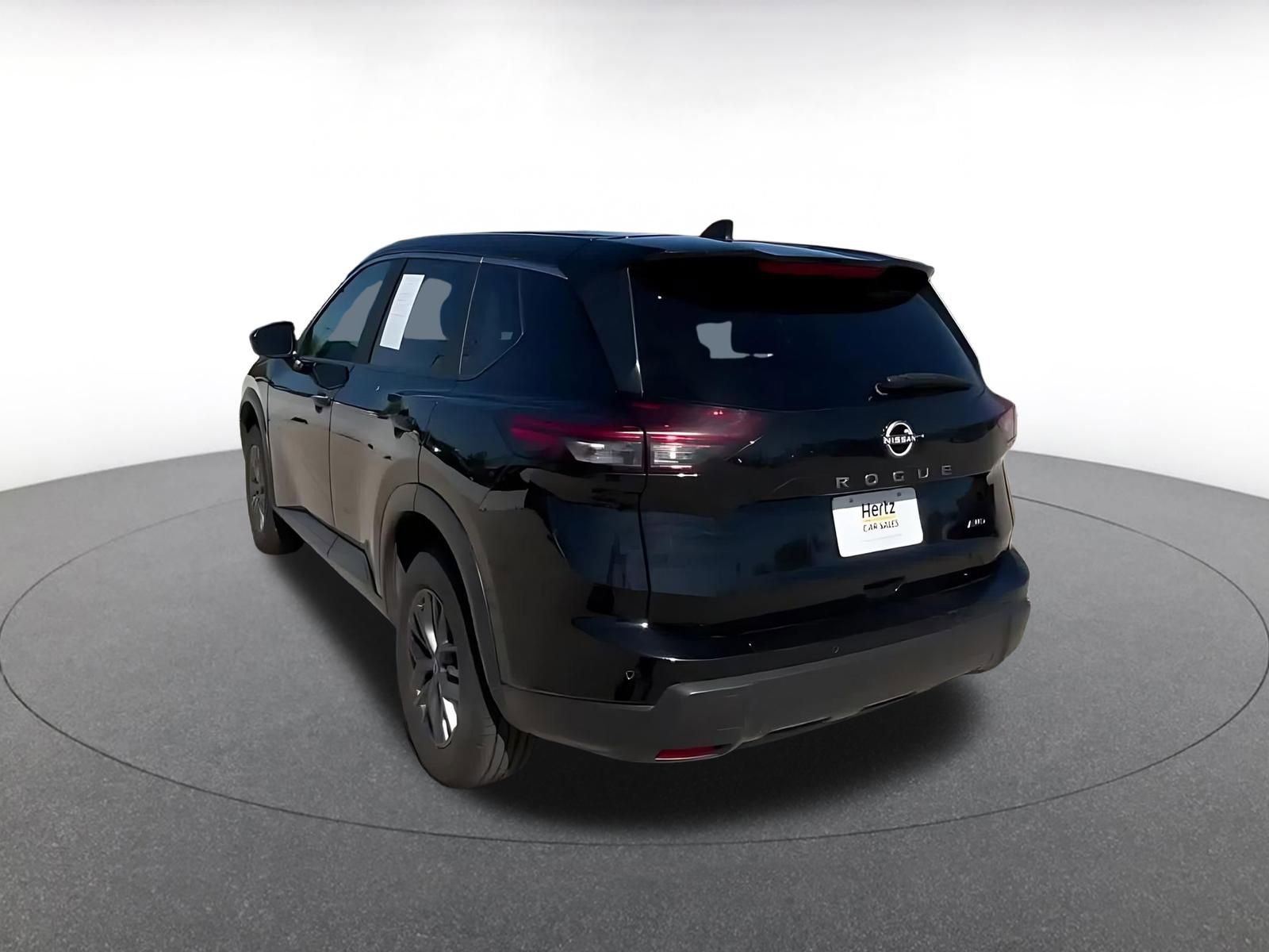 Used 2024 Nissan Rogue S AWD/4WD image 11