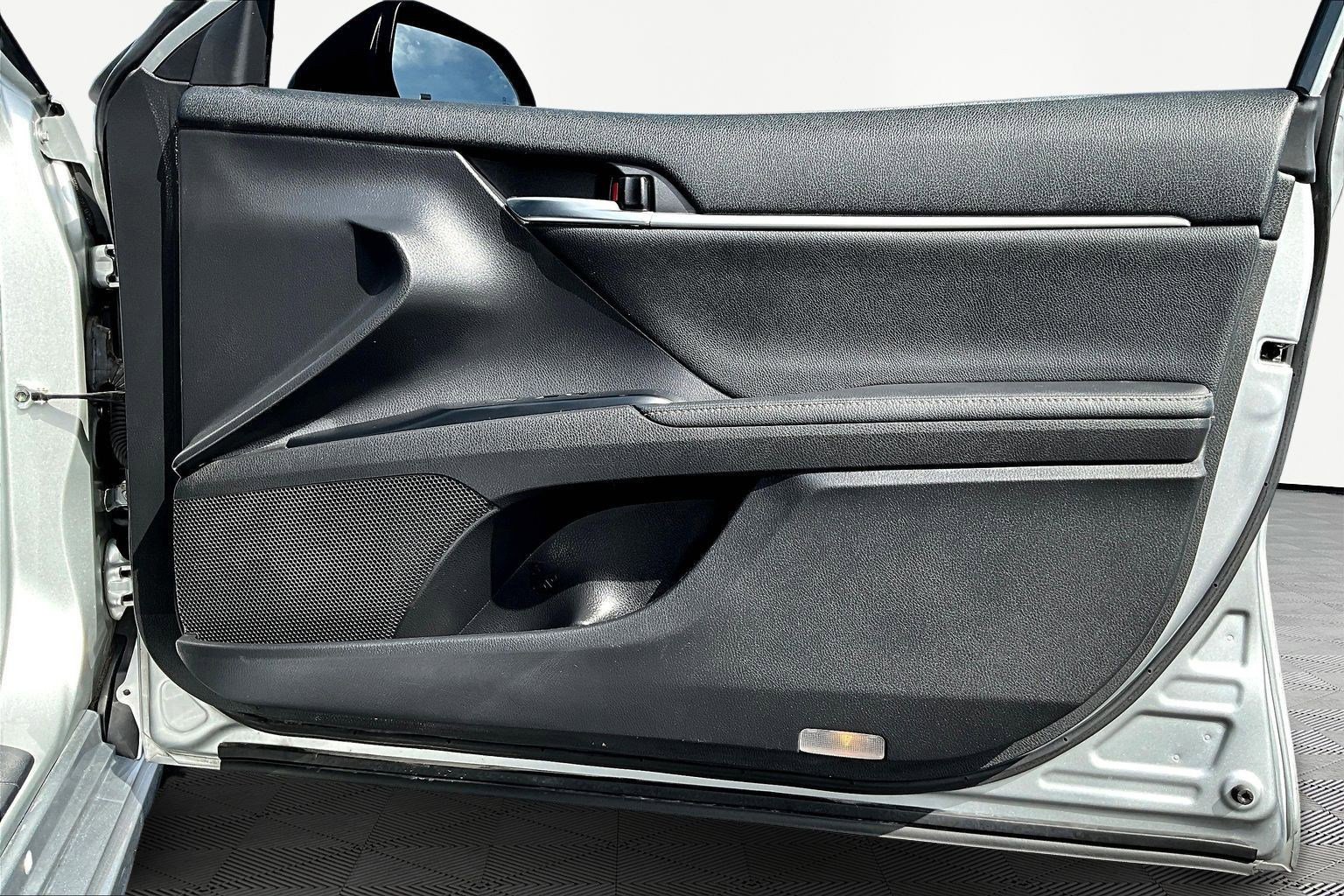 Used 2020 Toyota Camry XSE w/ Driver Assist Package image 28