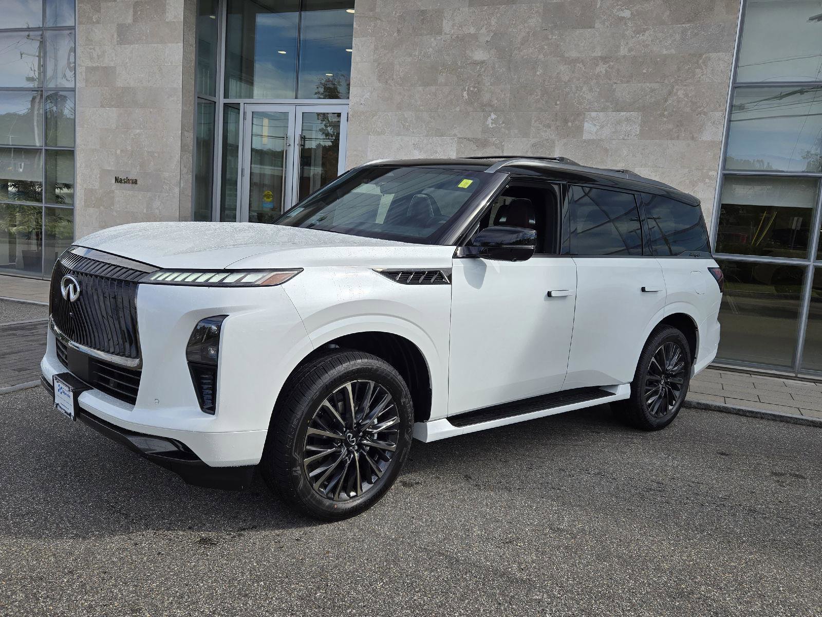 New 2026 INFINITI QX80 Autograph image 2