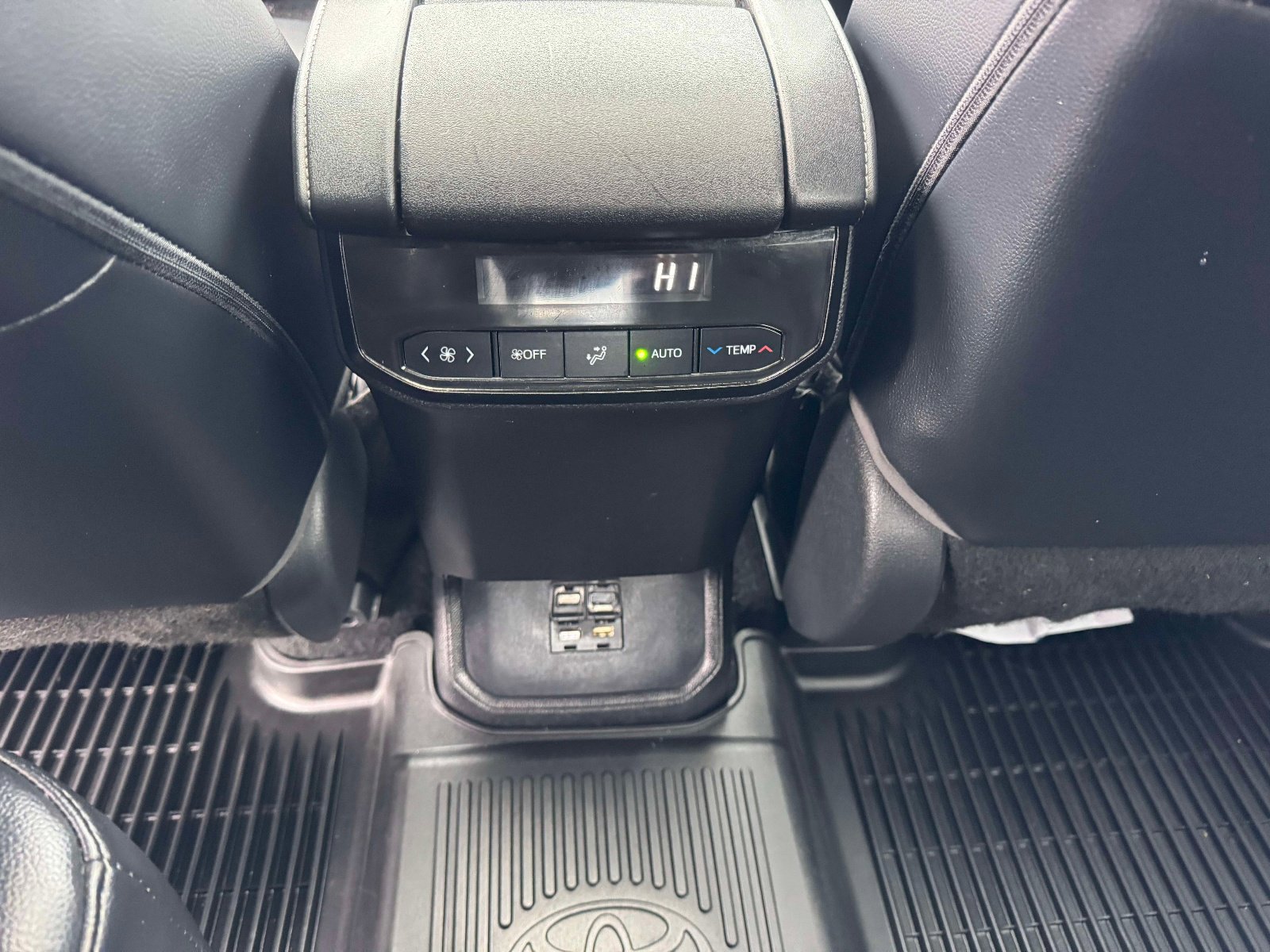 Used 2021 Toyota Highlander XSE image 21