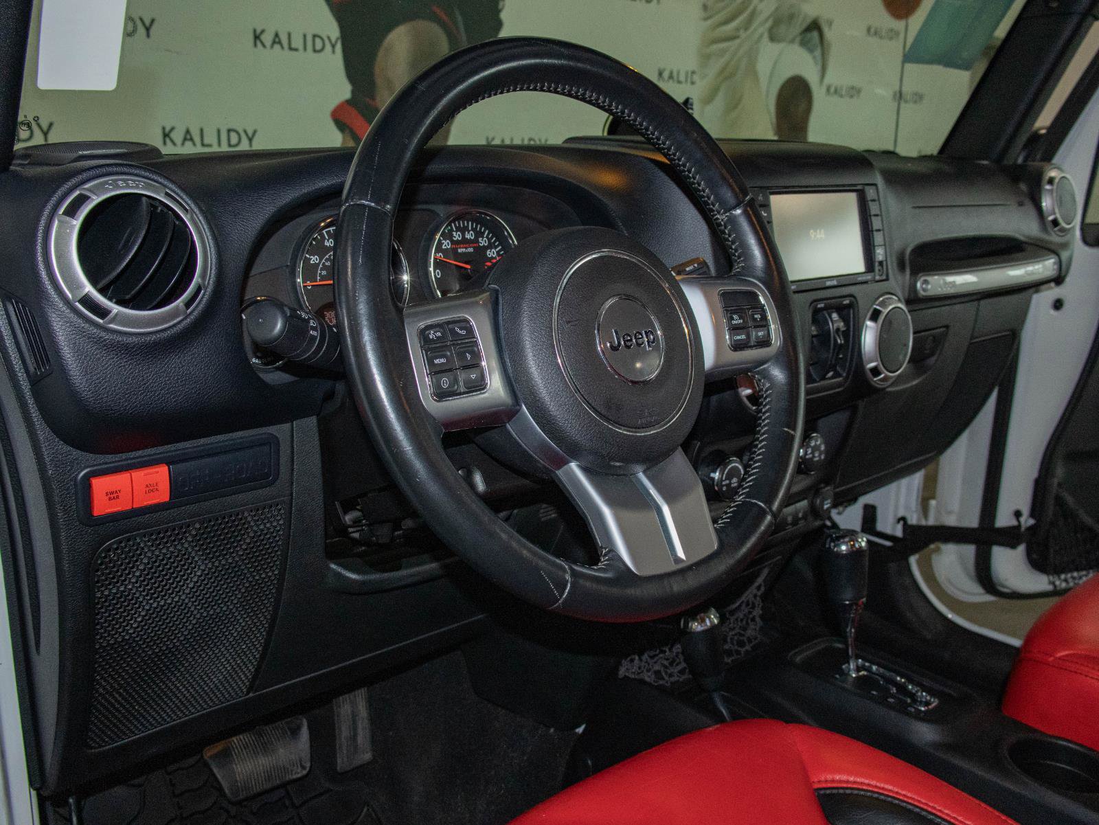 Used 2016 Jeep Wrangler Unlimited Rubicon AWD/4WD image 4