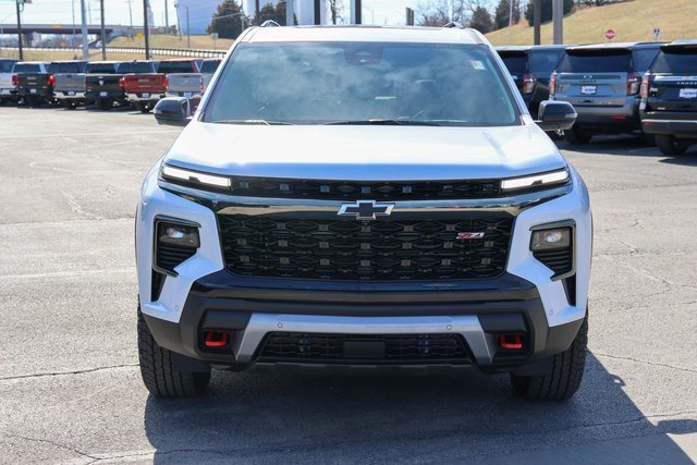 New 2026 Chevrolet Traverse Z71 w/ Enhanced Driving Package image 2