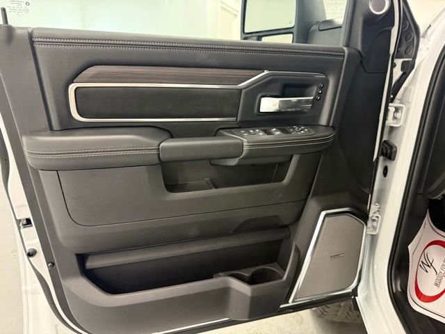 New 2026 RAM 2500 Laramie AWD/4WD image 11