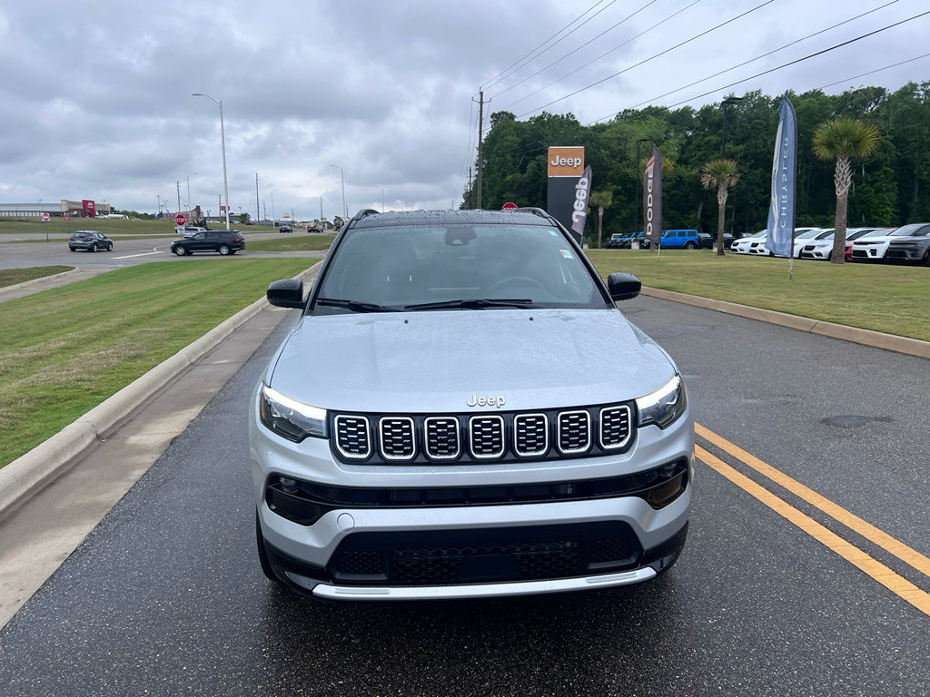 Certified 2025 Jeep Compass Limited w/ Elite Group AWD/4WD image 11