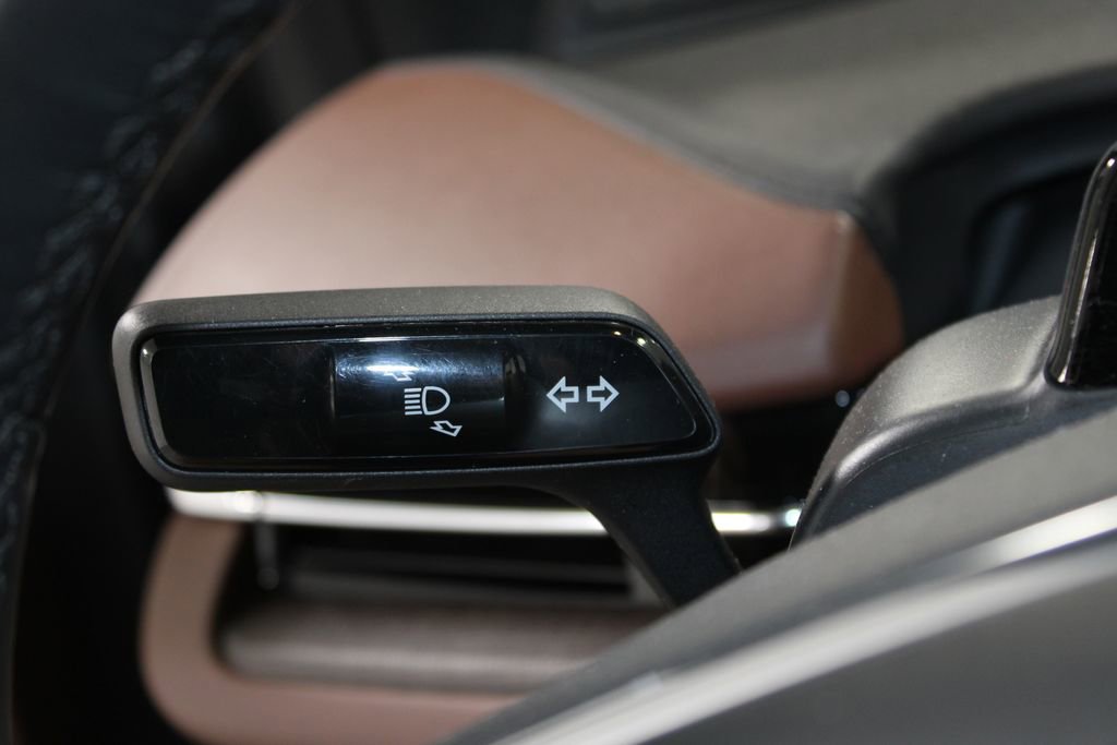 Used 2025 Lincoln Navigator Reserve image 26