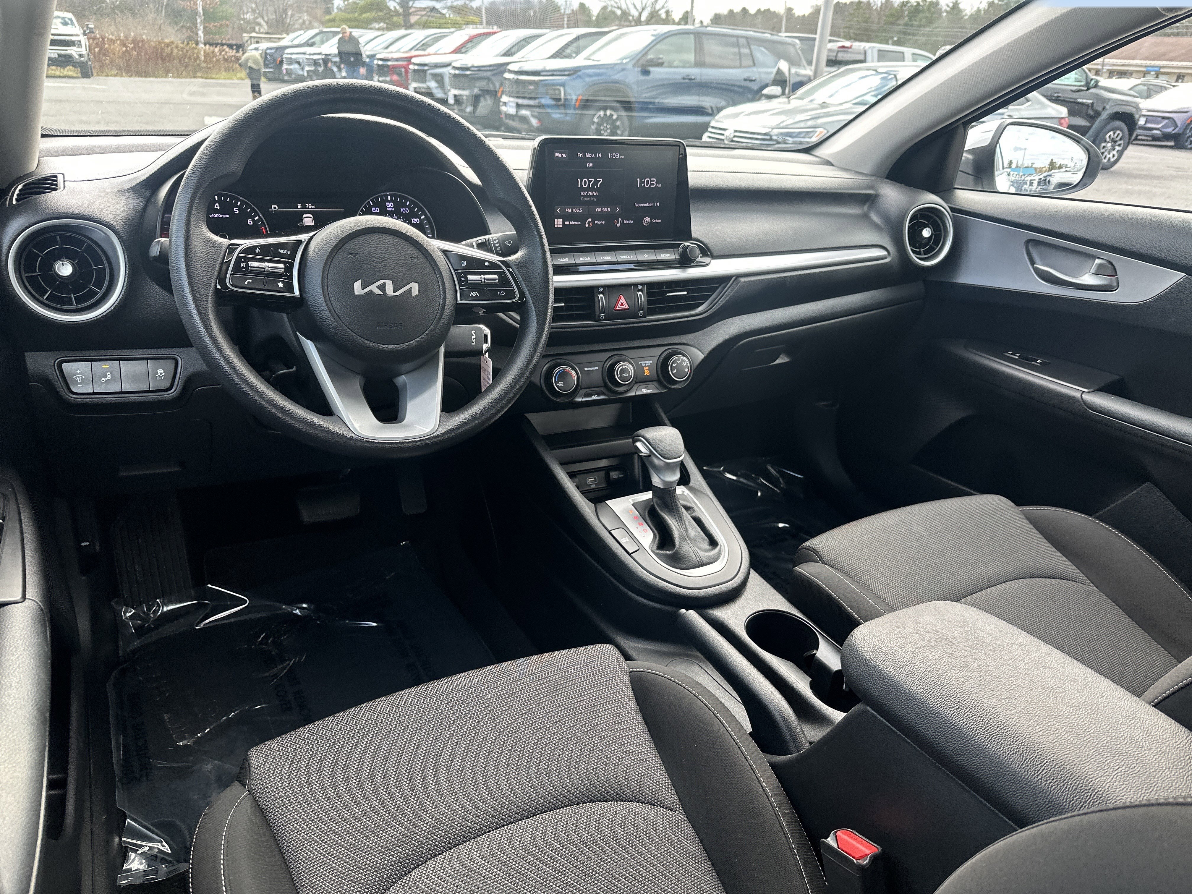 Used 2023 Kia Forte LXS w/ LXS Technology Package image 7