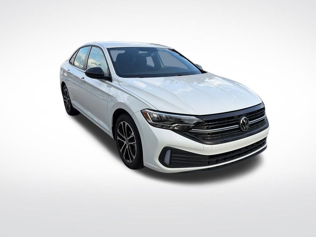 Used 2023 Volkswagen Jetta Sport image 2
