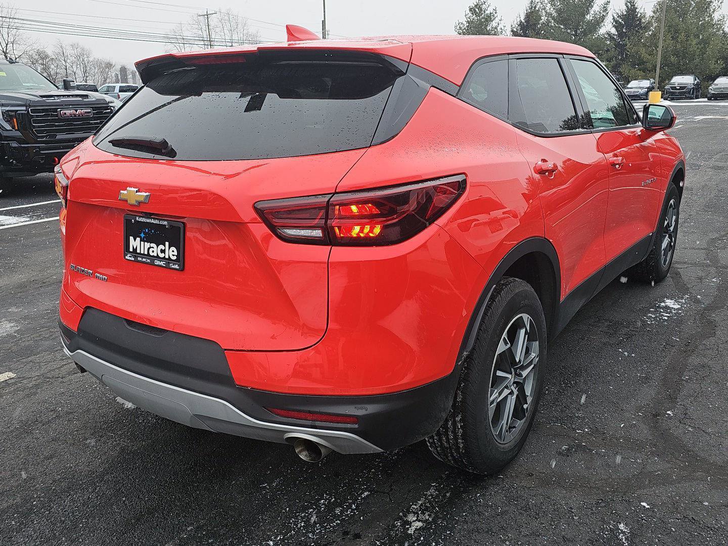 Used 2025 Chevrolet Blazer LT image 2