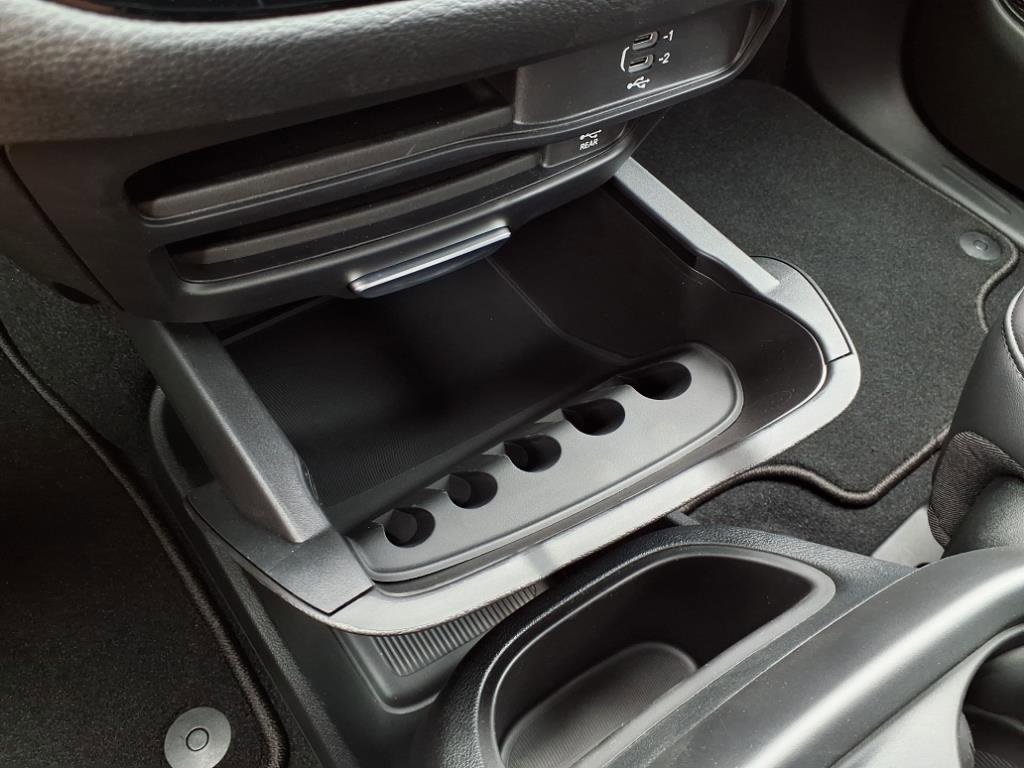 New 2026 Chrysler Pacifica Select image 16