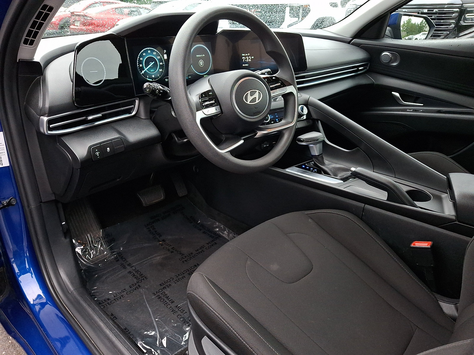 Used 2024 Hyundai Elantra SEL FWD image 15