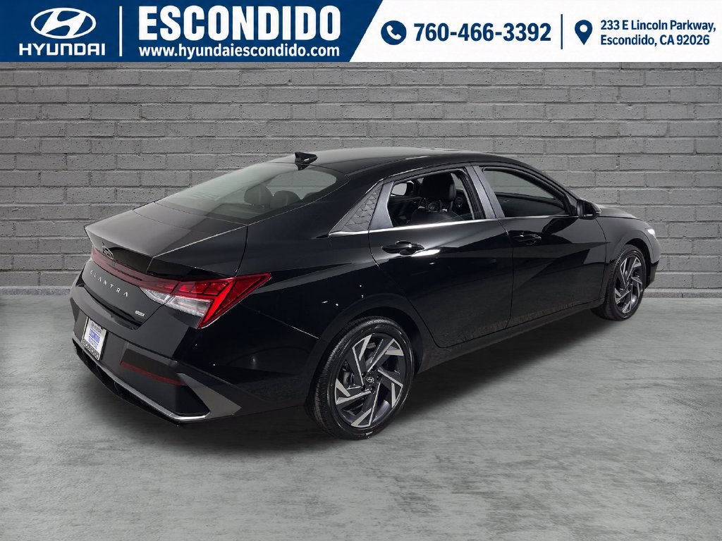 New 2026 Hyundai Elantra Limited FWD image 3