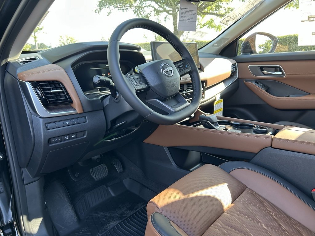 New 2026 Nissan Rogue Platinum image 11
