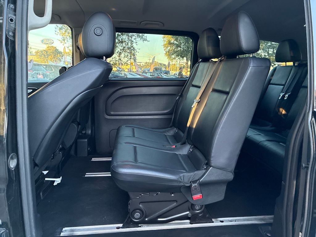 Used 2018 Mercedes-Benz Metris Passenger image 24