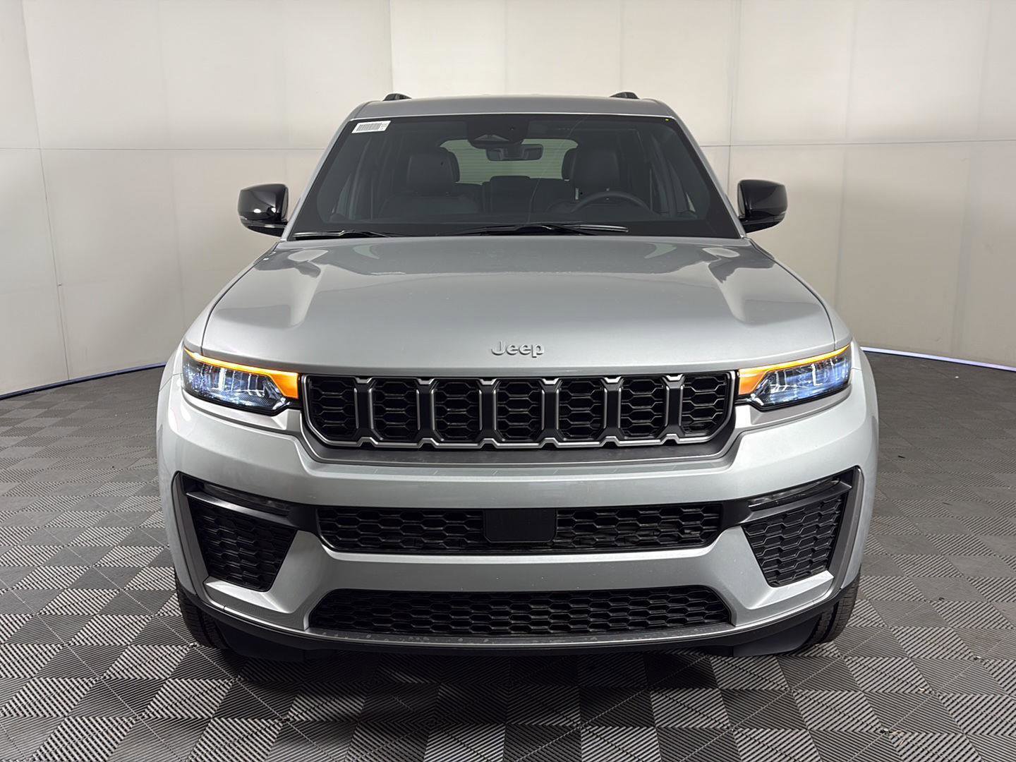 New 2026 Jeep Grand Cherokee Limited AWD/4WD image 3
