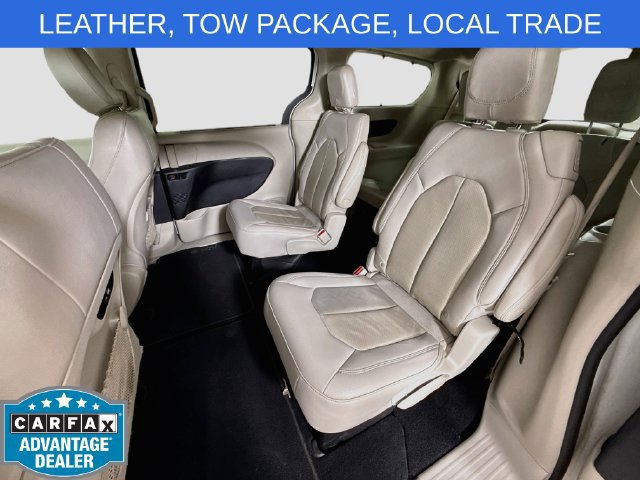 Used 2021 Chrysler Pacifica Touring-L FWD image 23