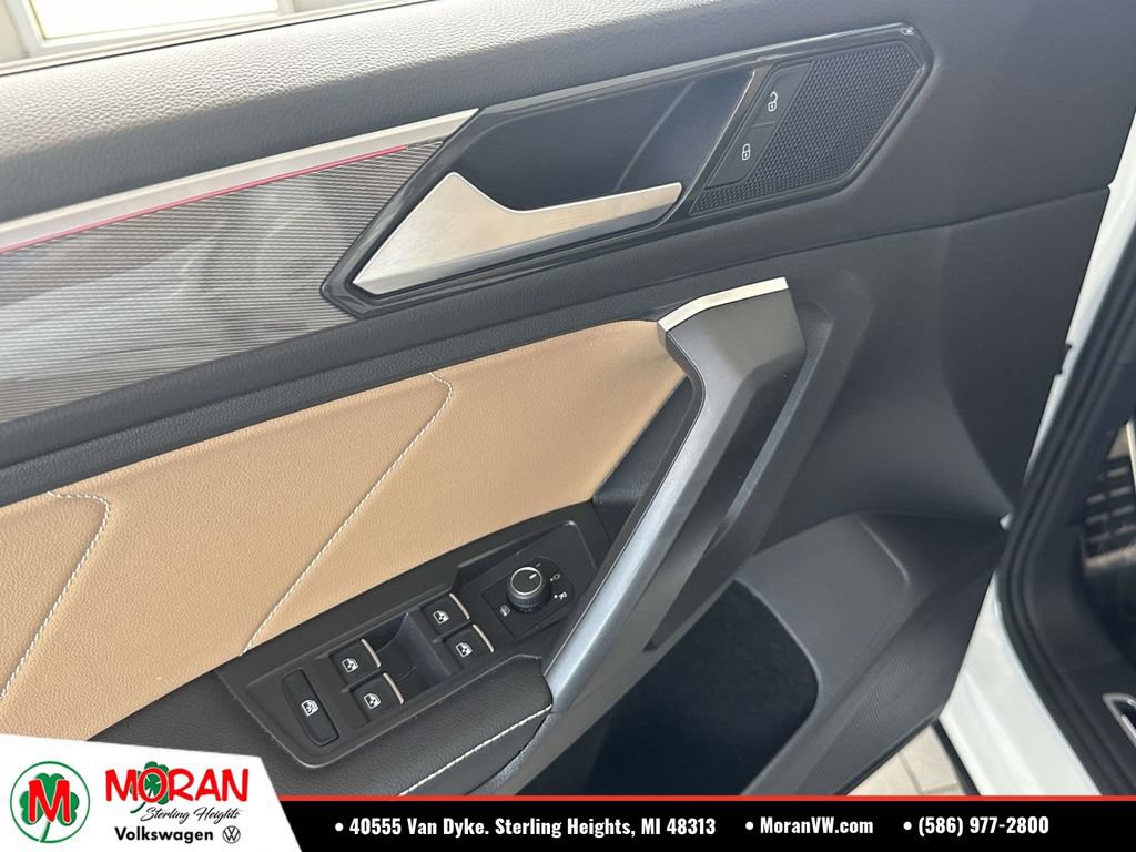 Certified 2023 Volkswagen Tiguan SE R-Line AWD/4WD image 19