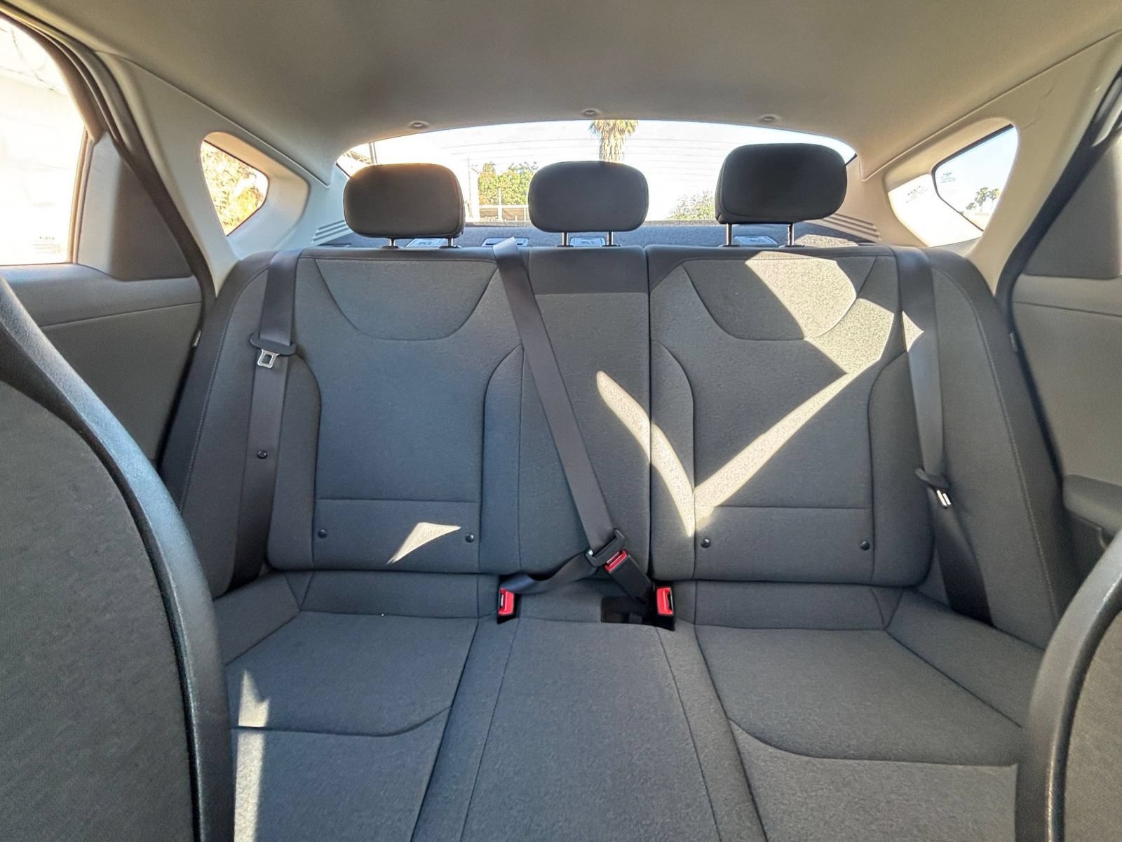 Used 2025 Kia K4 FWD image 38