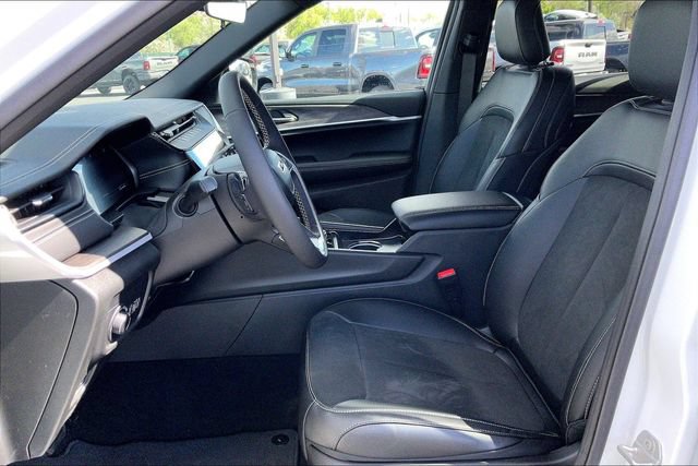 New 2026 Jeep Grand Cherokee L 4WD image 9