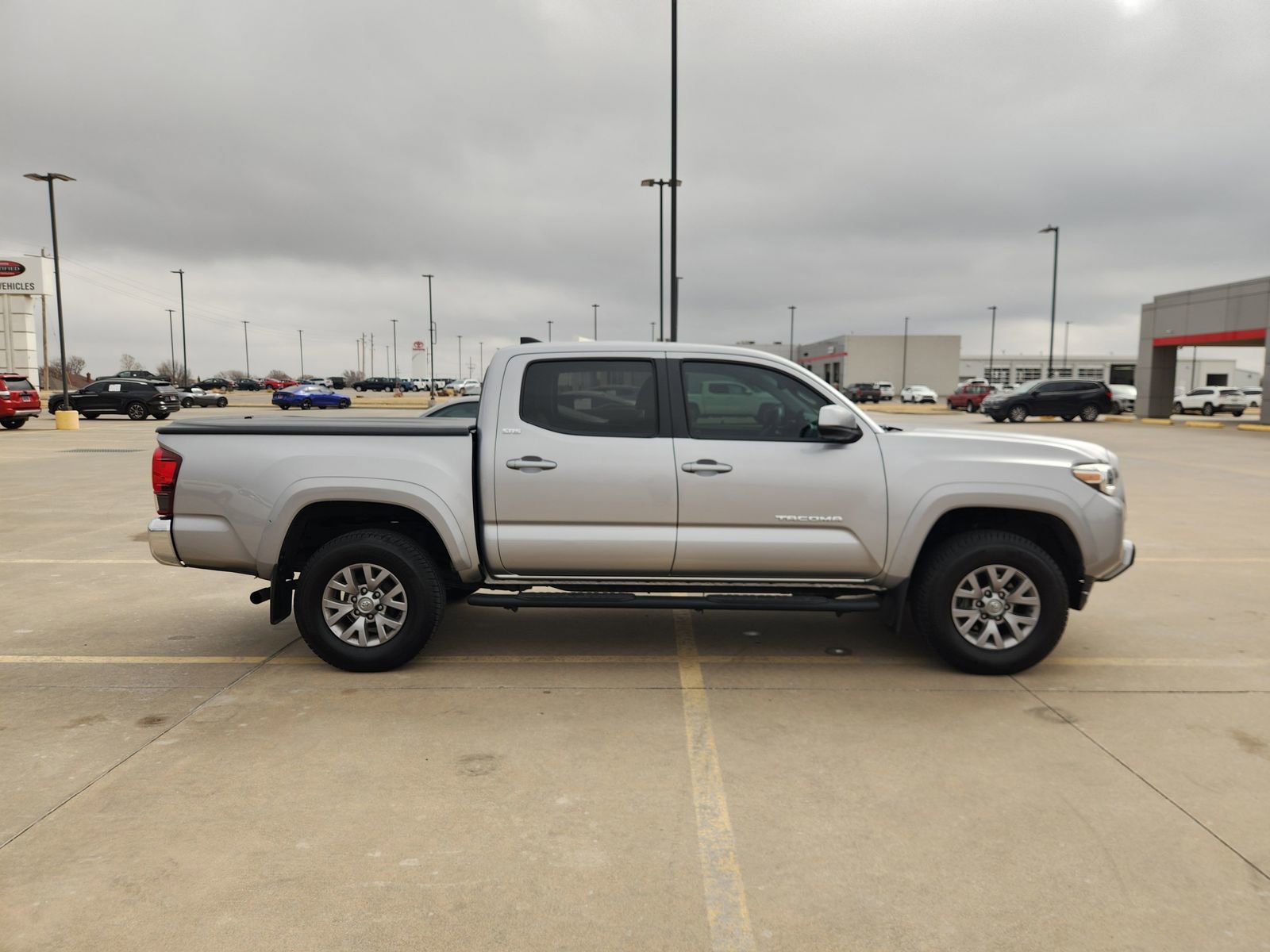 Used 2018 Toyota Tacoma SR5 image 7