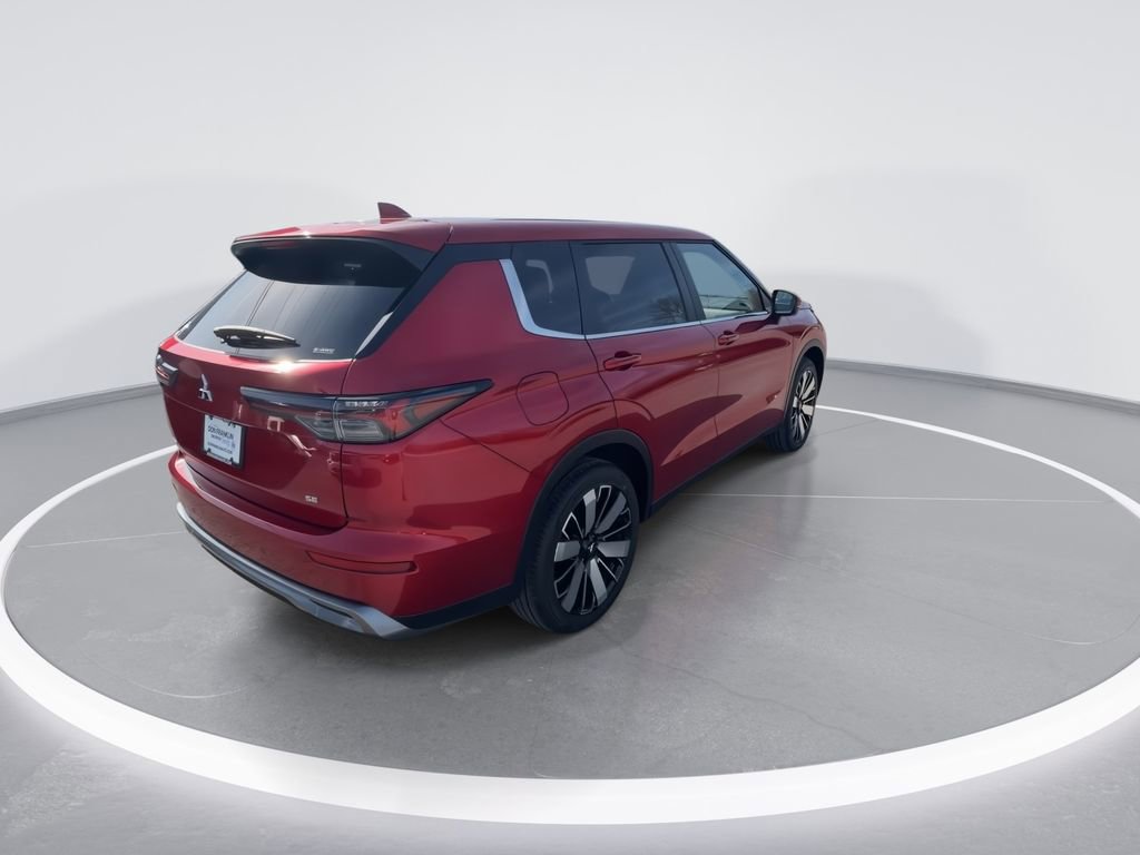 New 2026 Mitsubishi Outlander SE image 8