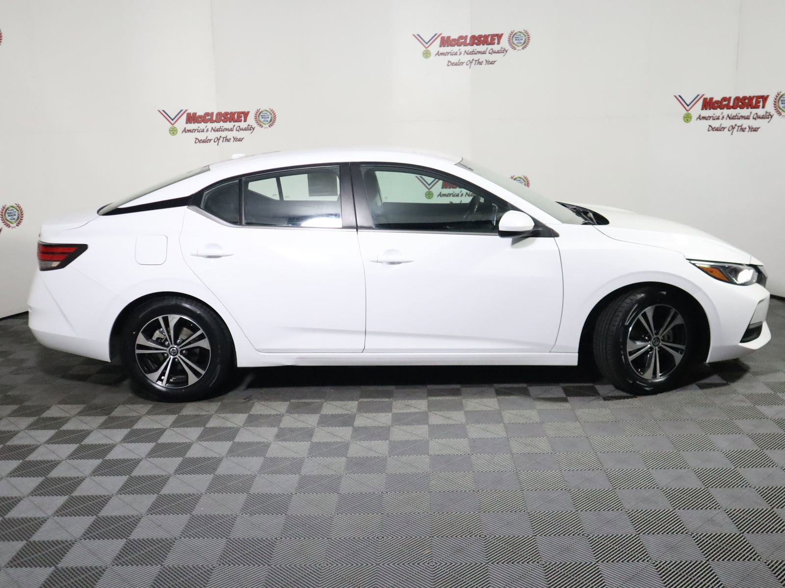 Used 2023 Nissan Sentra SV FWD image 3