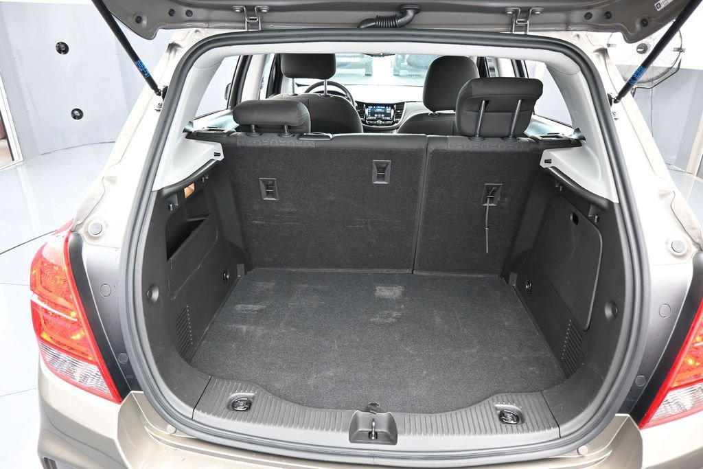 Used 2021 Chevrolet Trax LS w/ Tint and Cruise Package FWD image 38