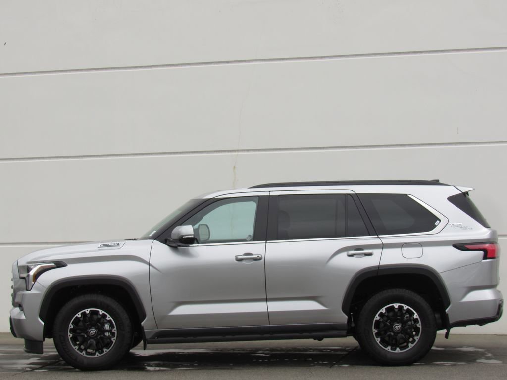 Used 2026 Toyota Sequoia SR5 w/ TRD Off-Road Package AWD/4WD image 4