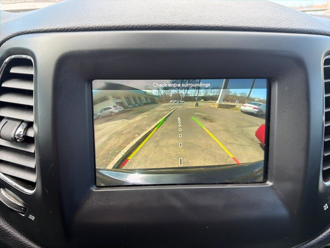 Used 2020 Jeep Compass Latitude w/ Cold Weather Group image 27