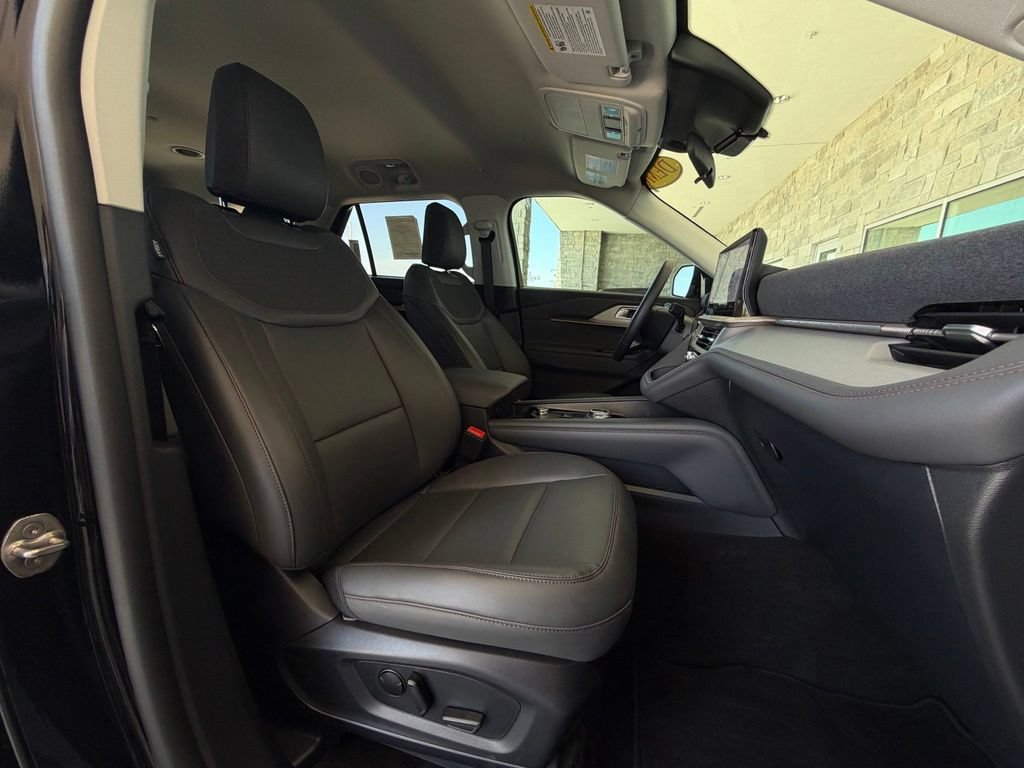 New 2026 Ford Explorer Active w/ Active Comfort Package RWD image 23