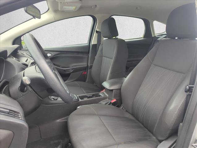 Used 2016 Ford Focus SE FWD image 17