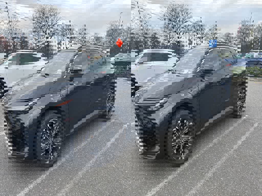 Used 2023 Toyota bZ4X Limited image 3